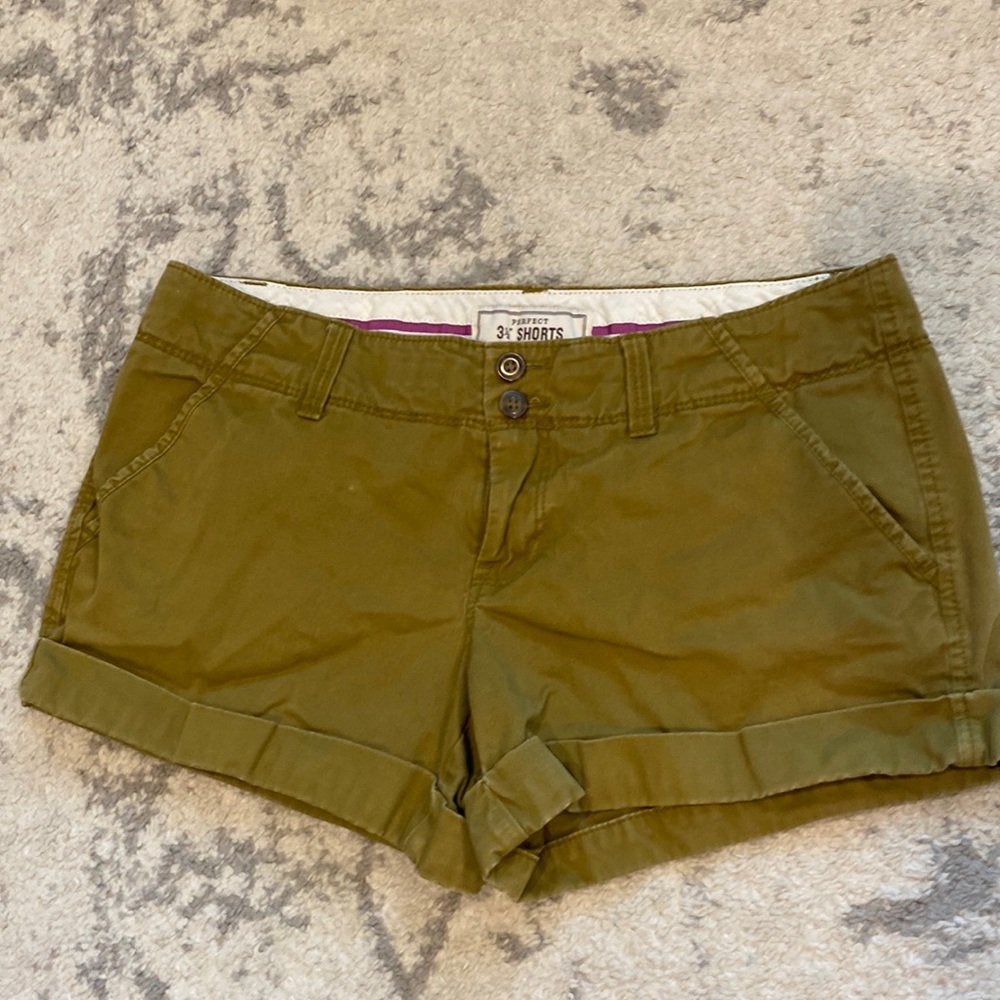 Old Navy 3.5” shorts - size 2R